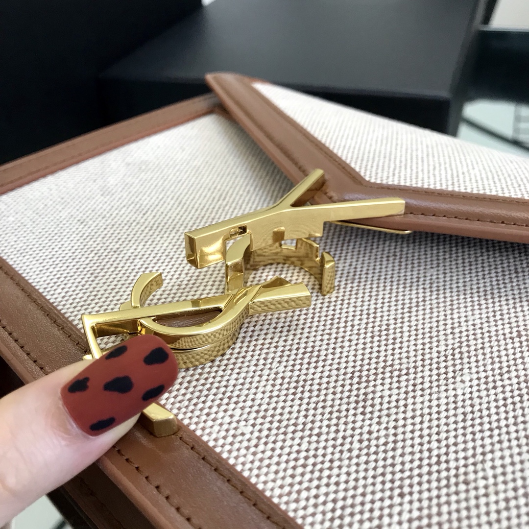 c7ddd704e8411be3ebd9a78b0ae63378_1619769661_8165.jpg