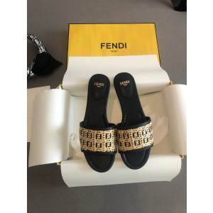 [FENDI] 인터레이스 슬라이드