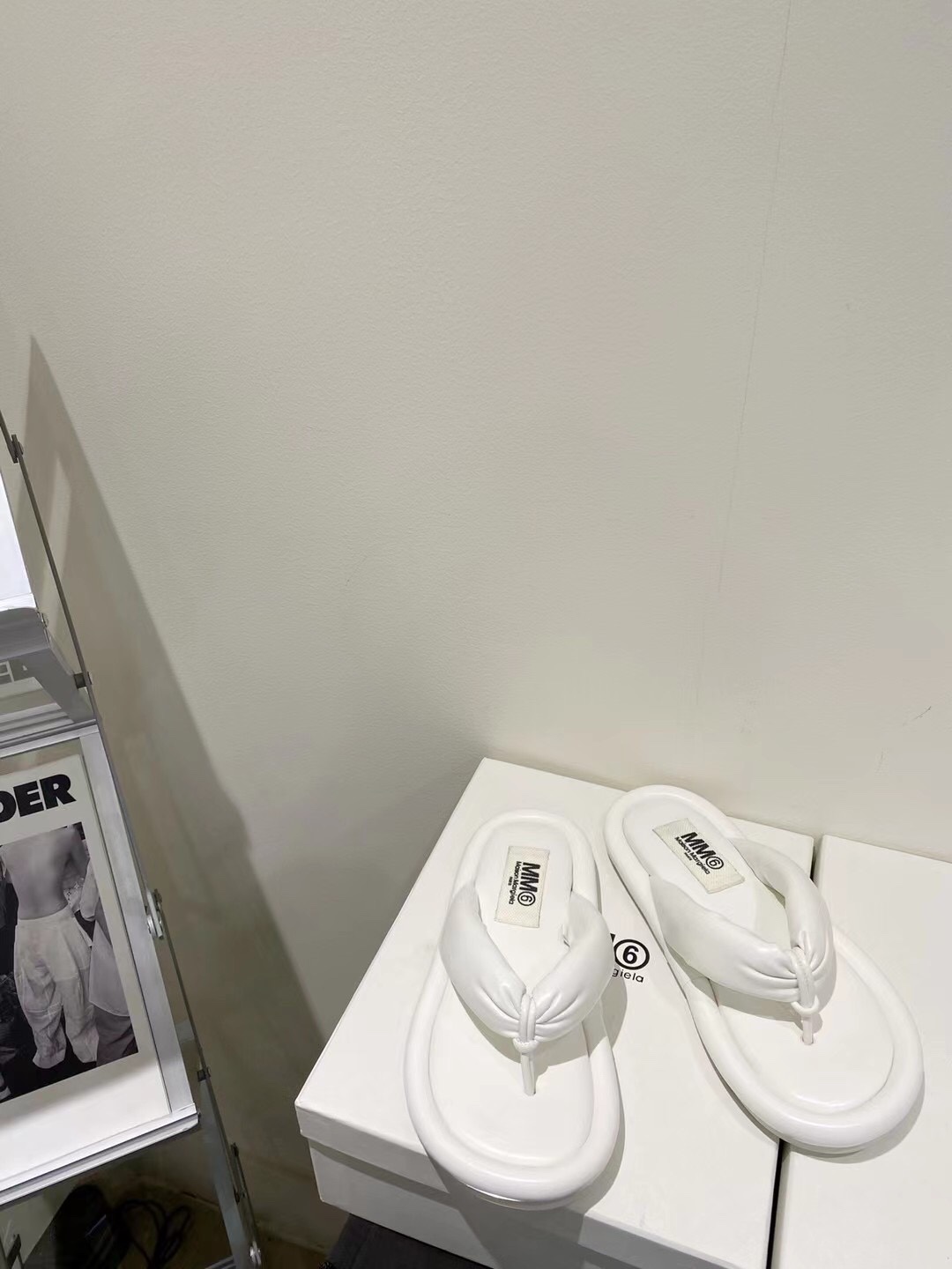 [MM6 Maison Margiela] 패딩 플립플랍