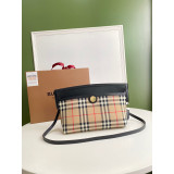 [Burberry] 빈티지 체크 앤 레더 소사이어티 클러치