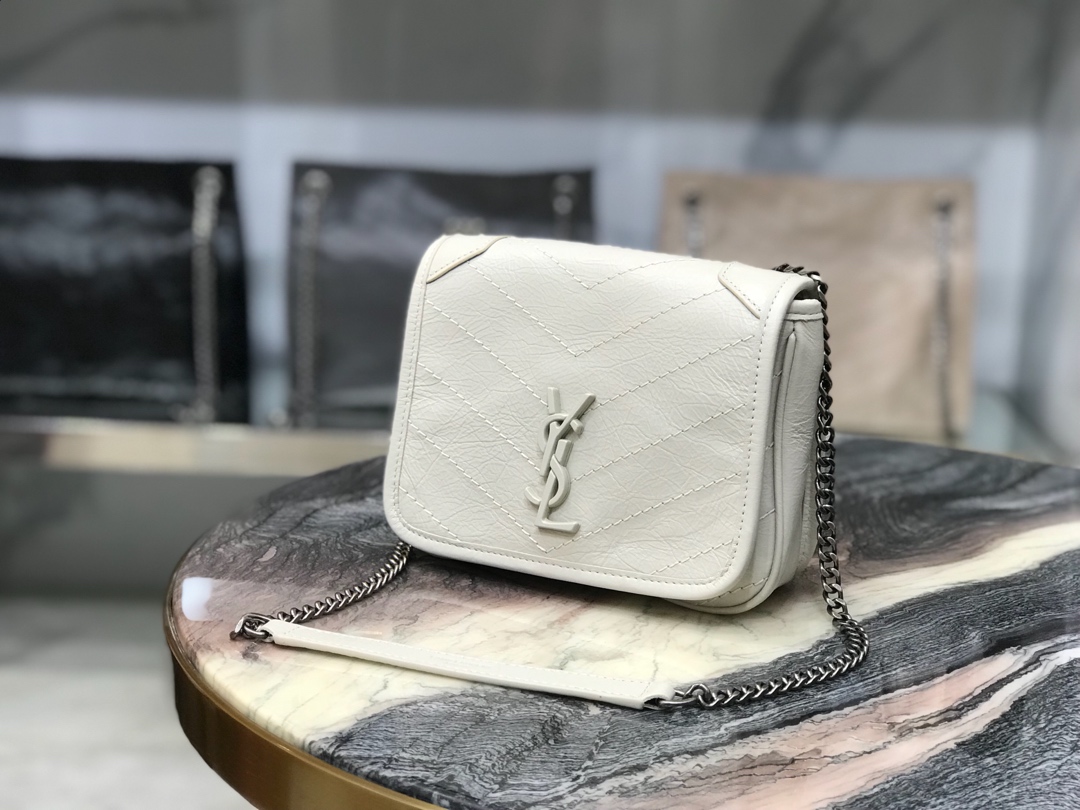[YSL] 크링클드 퀼티드 가죽 미니 니키 체인백