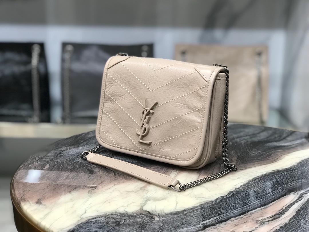 [YSL] 크링클드 퀼티드 가죽 미니 니키 체인백