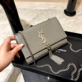 [YSL] 크로커다일 엠보스드 스몰 케이트 태슬 사첼백