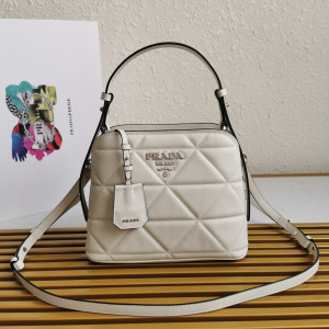 [PRADA] 마티네 퀼팅 가죽 토트백