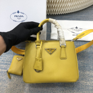 [PRADA] 사피아노 가죽 핸드백