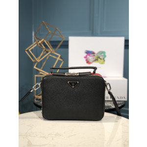 [PRADA] 브리크 사피아노 가죽 크로스바디백