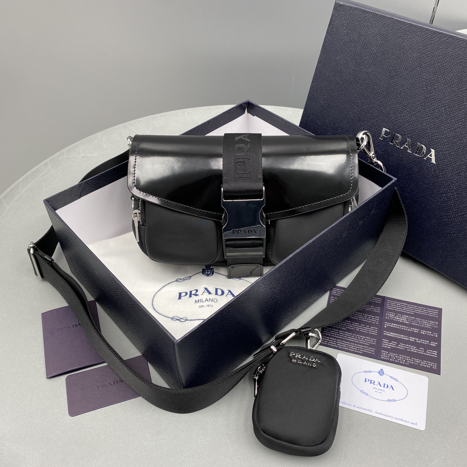 [PRADA] 나일론 앤 브러시드 가죽 숄더백