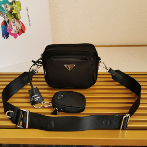 [PRADA] 리에디션 2005년 나일론백