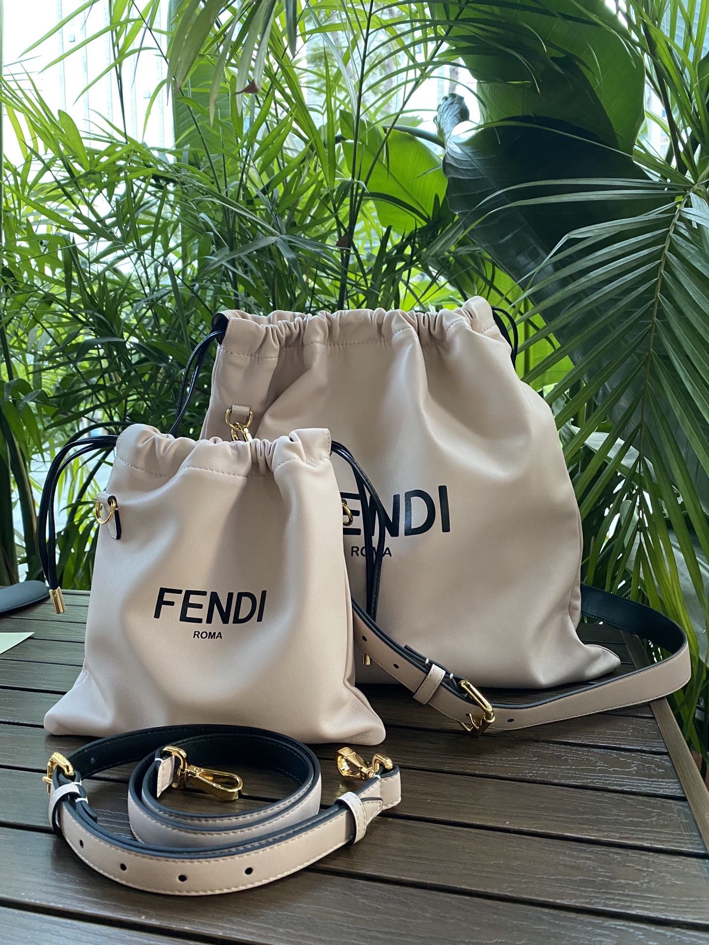 [FENDI] PACK 파우치 (스몰/미니)