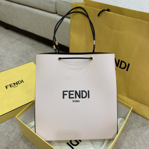 [FENDI] 핑크 팩 미디엄백