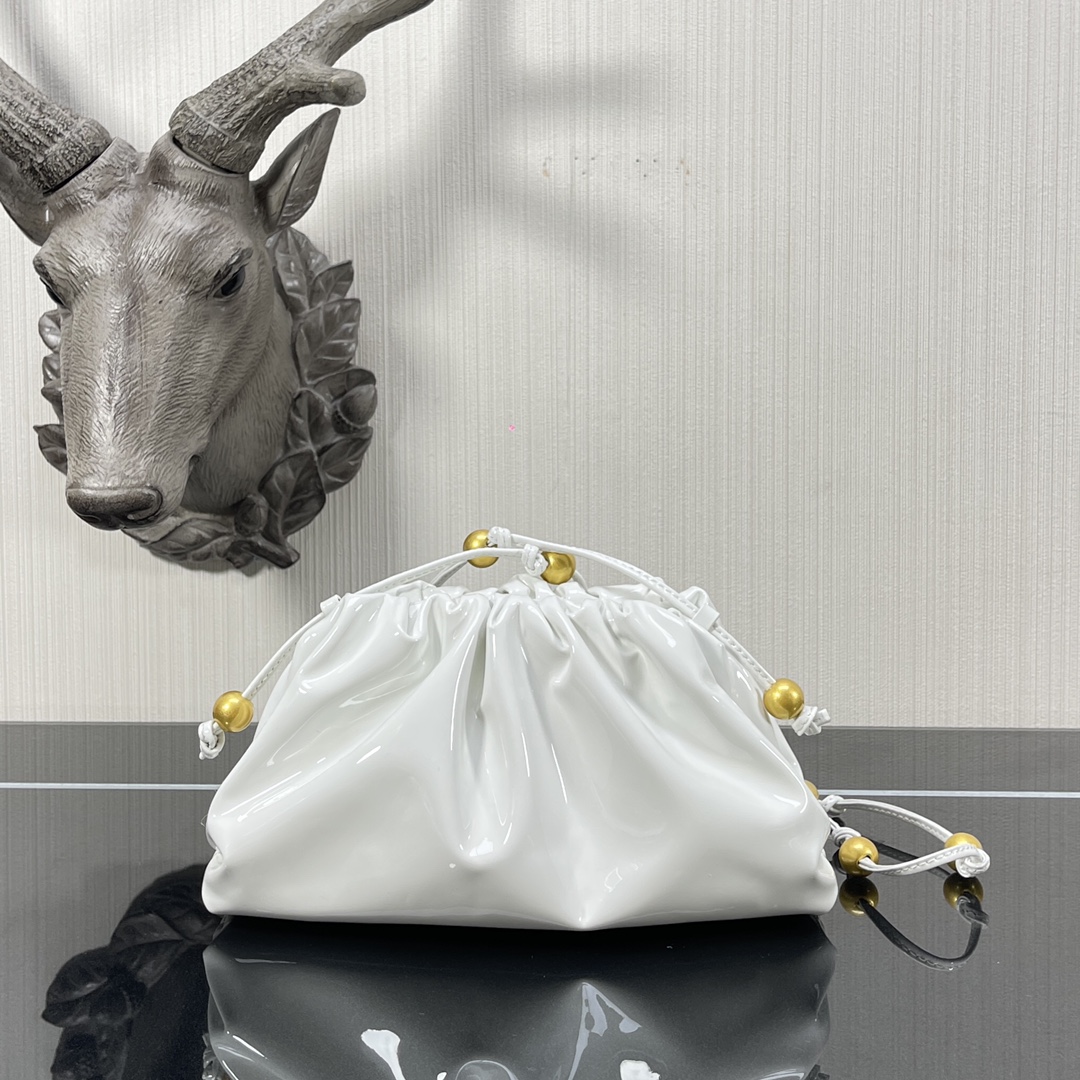 [BOTTEGA] 미니 파우치 페이턴트