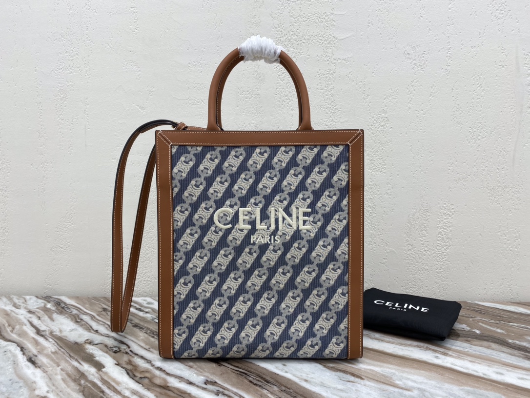 [CELINE] 버티컬 카바스 캔버스 백 28cm