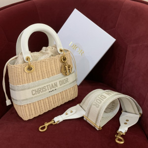 [DIOR/OC] 레이디 디올 내추럴 위커 우븐 바스켓백