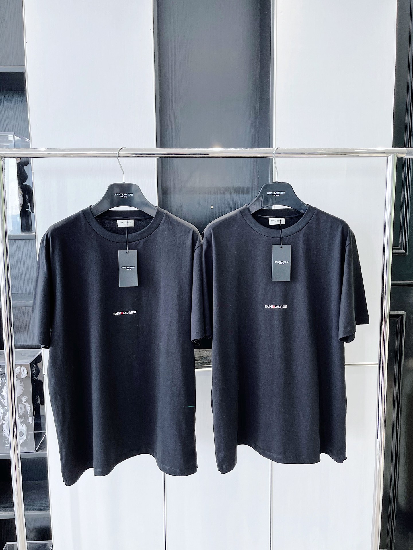 [YSL] 생로랑 반팔 티셔츠  -V공장