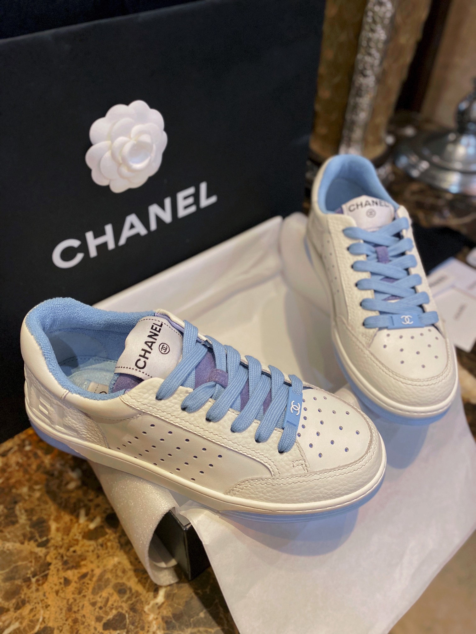 [CHANEL/해피] 샤넬 22P 백로고 테니스 스니커즈