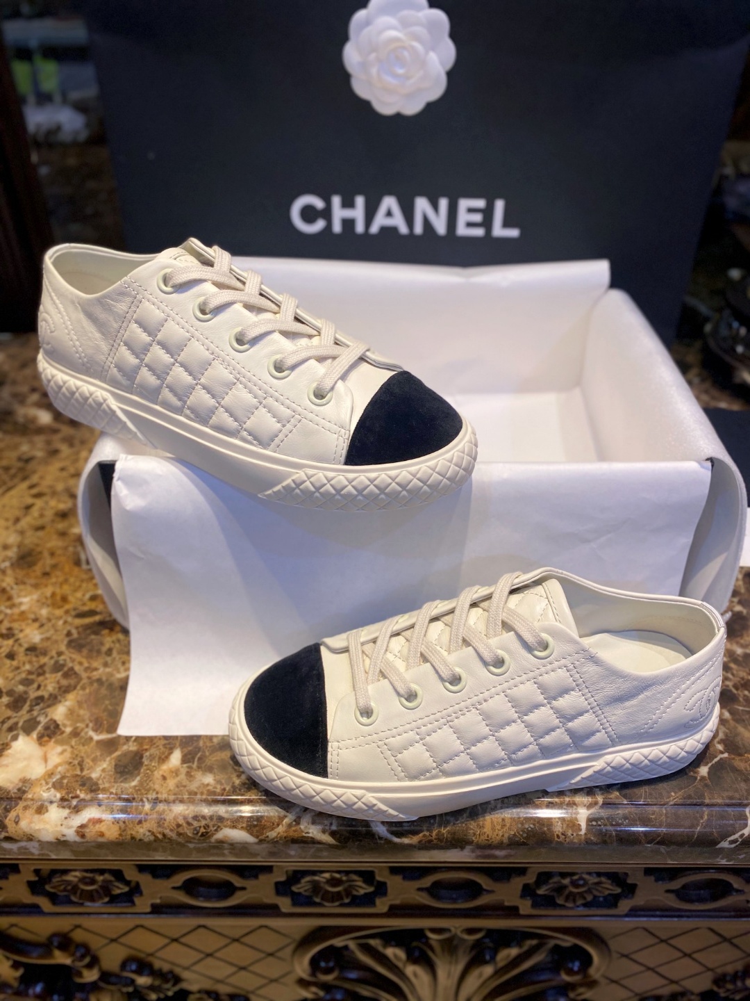 [CHANEL/해피] 샤넬 레더 퀼팅 투톤 스니커즈