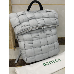 [BOTTEGA VENETA/JING] 카세트 패디드 백팩
