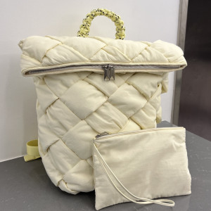 [BOTTEGA VENETA/JING] 테크 패디드 카세트 백팩