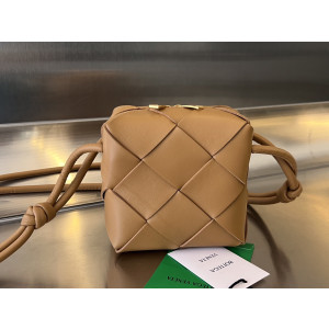 [BOTTEGA VENETA/JING] 카세트 미니 크로스백 카메라백