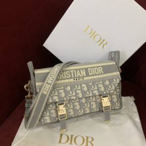 [DIOR/OC] 캠프 스몰 메신저백 그레이